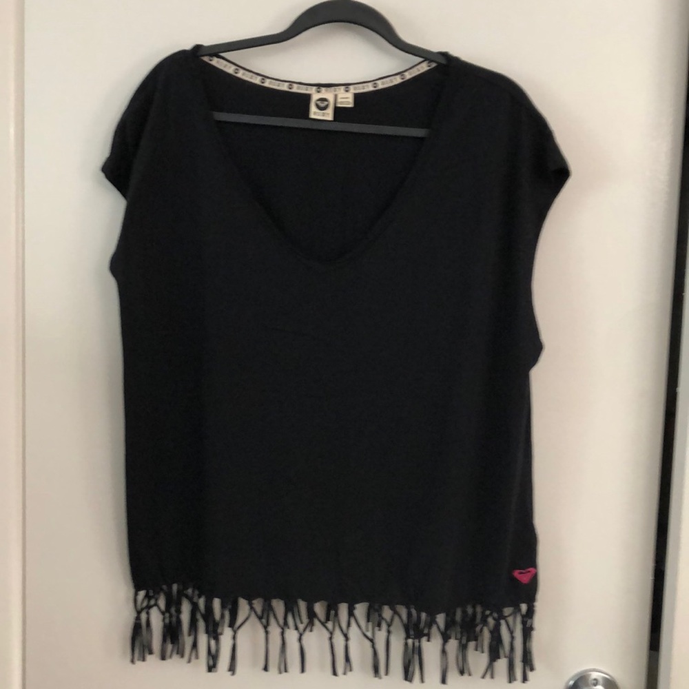 Roxy black fringe t-shirt new with out tag